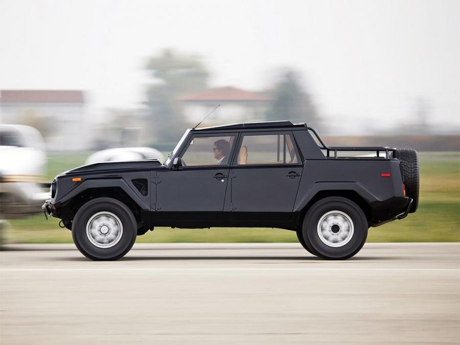  Lamborghini LM002 1986 года  (фото 20 из 35)